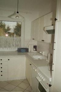 Kueche / Kitchen